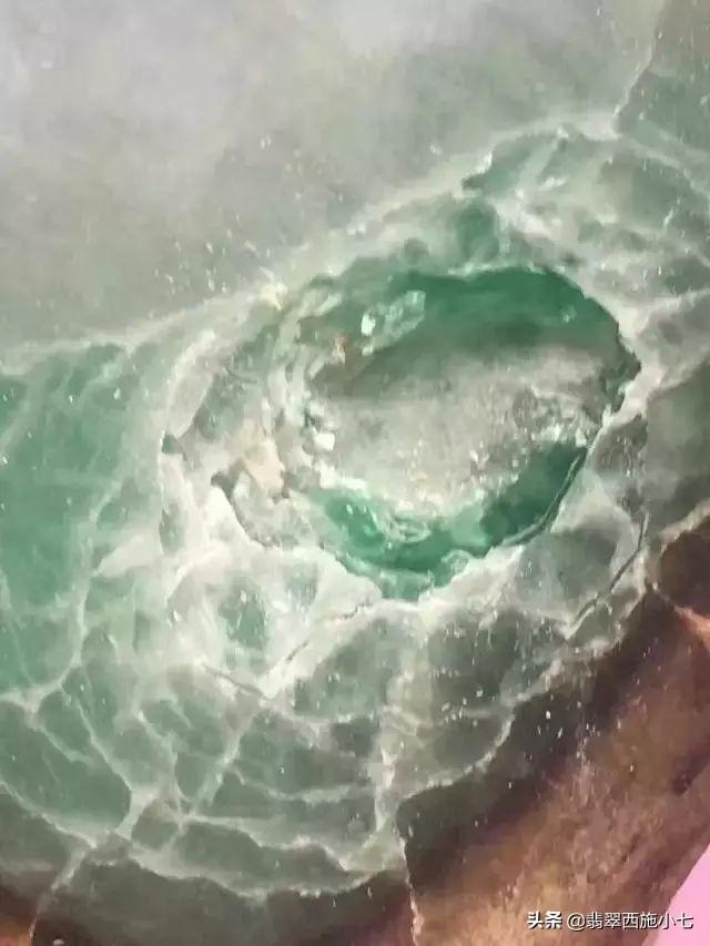 翡翠原石红沙皮图片莫西沙黄沙皮翡翠原石-第5张图片-翡翠网 翡翠原石红沙皮图片莫西沙黄沙皮翡翠原石-第5张图片-翡翠网