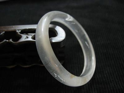 有水沫子的翡翠原石会出高品质翡翠吗翡翠原石切出水沫-第4张图片-翡翠网 有水沫子的翡翠原石会出高品质翡翠吗翡翠原石切出水沫-第4张图片-翡翠网