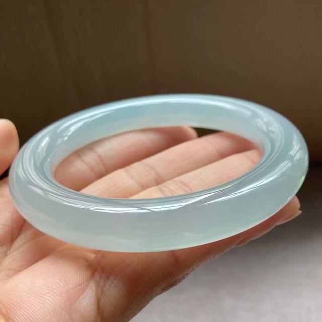 手镯的圈口怎么量准确,翡翠手镯佩戴尺码-第12张图片-翡翠网 手镯的圈口怎么量准确,翡翠手镯佩戴尺码-第12张图片-翡翠网