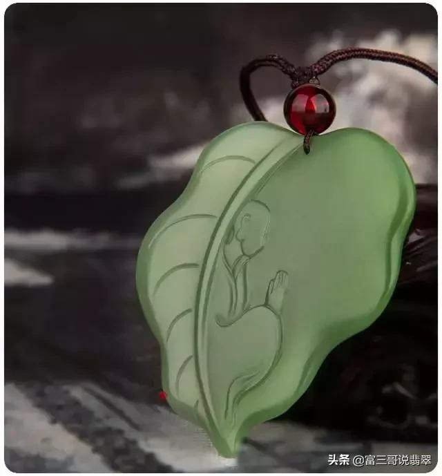 和田碧玉和翡翠哪个好啊,翡翠和碧玉的价格-第1张图片-翡翠网 和田碧玉和翡翠哪个好啊,翡翠和碧玉的价格-第1张图片-翡翠网