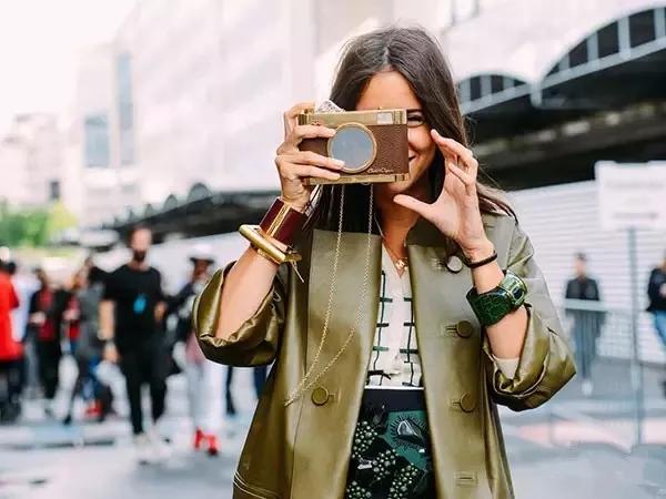 琥珀饰品和翡翠手镯能一起带吗,琥珀手镯价格-第7张图片-翡翠网 琥珀饰品和翡翠手镯能一起带吗,琥珀手镯价格-第7张图片-翡翠网