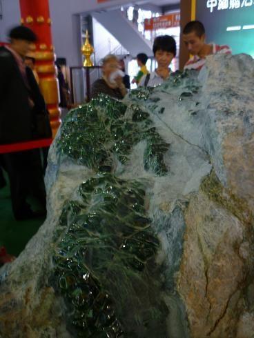 铁龙生属于翡翠的什么等级,铁生龙翡翠的价格-第2张图片-翡翠网 铁龙生属于翡翠的什么等级,铁生龙翡翠的价格-第2张图片-翡翠网