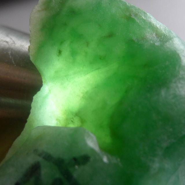 铁龙生属于翡翠的什么等级,铁生龙翡翠的价格-第10张图片-翡翠网 铁龙生属于翡翠的什么等级,铁生龙翡翠的价格-第10张图片-翡翠网