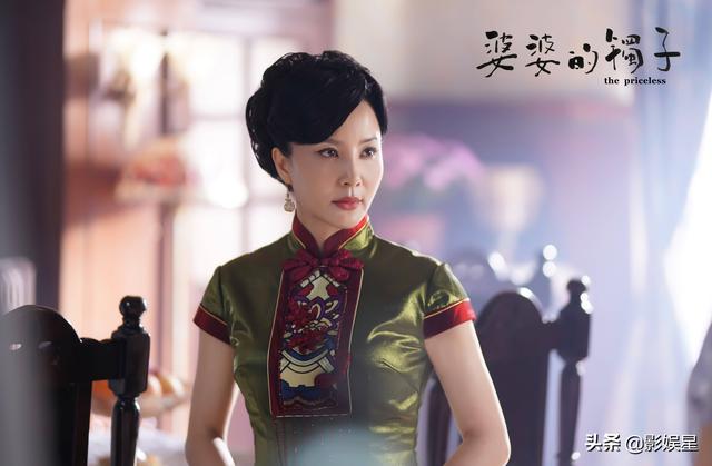 民国时期翡翠玉手镯价格,民国翡翠手镯拍卖价格-第5张图片-翡翠网 民国时期翡翠玉手镯价格,民国翡翠手镯拍卖价格-第5张图片-翡翠网