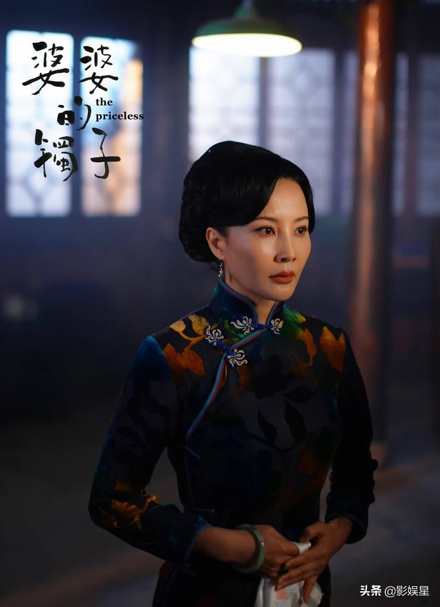 民国时期翡翠玉手镯价格,民国翡翠手镯拍卖价格-第13张图片-翡翠网 民国时期翡翠玉手镯价格,民国翡翠手镯拍卖价格-第13张图片-翡翠网