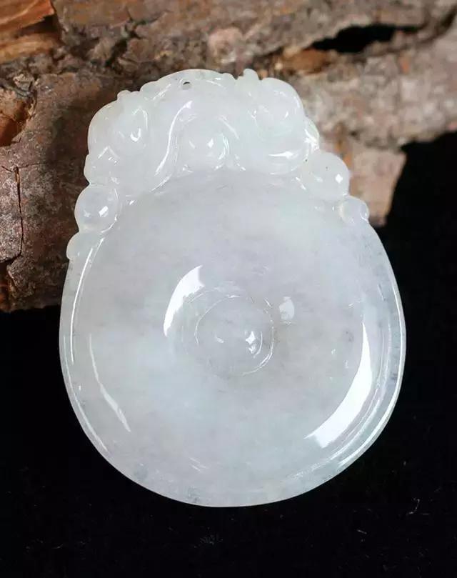 白色不透明翡翠图片乳白色翡翠原石-第10张图片-翡翠网 白色不透明翡翠图片乳白色翡翠原石-第10张图片-翡翠网