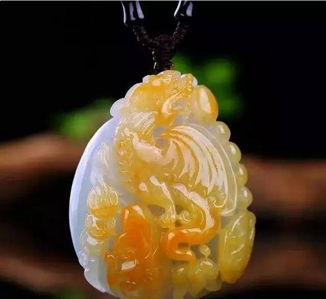 白色不透明翡翠图片乳白色翡翠原石-第15张图片-翡翠网 白色不透明翡翠图片乳白色翡翠原石-第15张图片-翡翠网