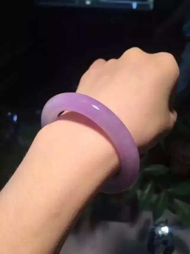 缅甸有翡翠原石高档缅甸翡翠原石-第16张图片-翡翠网 缅甸有翡翠原石高档缅甸翡翠原石-第16张图片-翡翠网