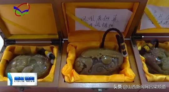 吕梁糯化种翡翠原石的简单介绍-第1张图片-翡翠网 吕梁糯化种翡翠原石的简单介绍-第1张图片-翡翠网