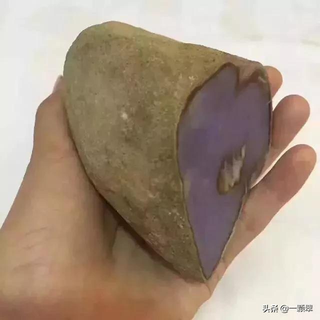 翡翠原石造假过程假翡翠原石是什么做的-第15张图片-翡翠网 翡翠原石造假过程假翡翠原石是什么做的-第15张图片-翡翠网