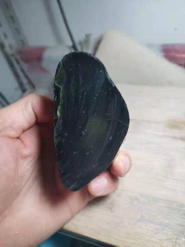 柯基鉴定翡翠知识翡翠的鉴定知识-第3张图片-翡翠网 柯基鉴定翡翠知识翡翠的鉴定知识-第3张图片-翡翠网