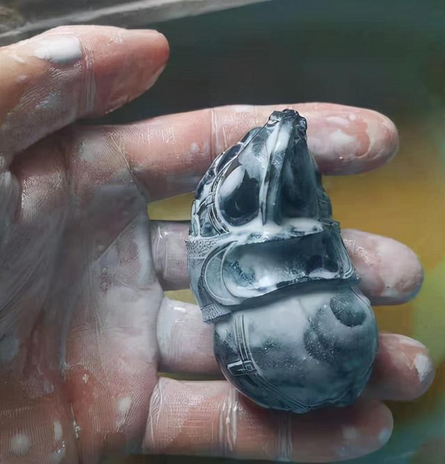 柯基鉴定翡翠知识翡翠的鉴定知识-第6张图片-翡翠网 柯基鉴定翡翠知识翡翠的鉴定知识-第6张图片-翡翠网