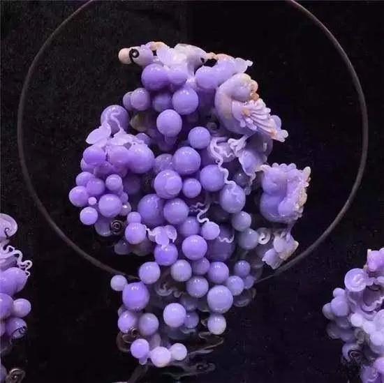 翡翠的原石在哪里桃花紫翡翠原石-第5张图片-翡翠网