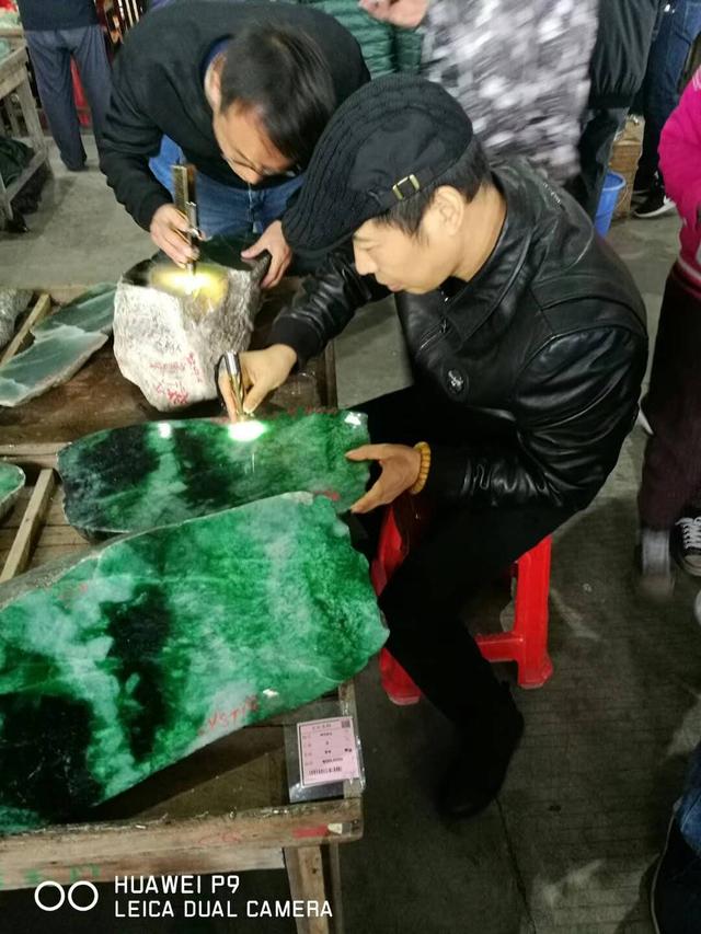 抖音赵阳兰珠宝怎么样,华哥翡翠原石开播了吗-第2张图片-翡翠网 抖音赵阳兰珠宝怎么样,华哥翡翠原石开播了吗-第2张图片-翡翠网