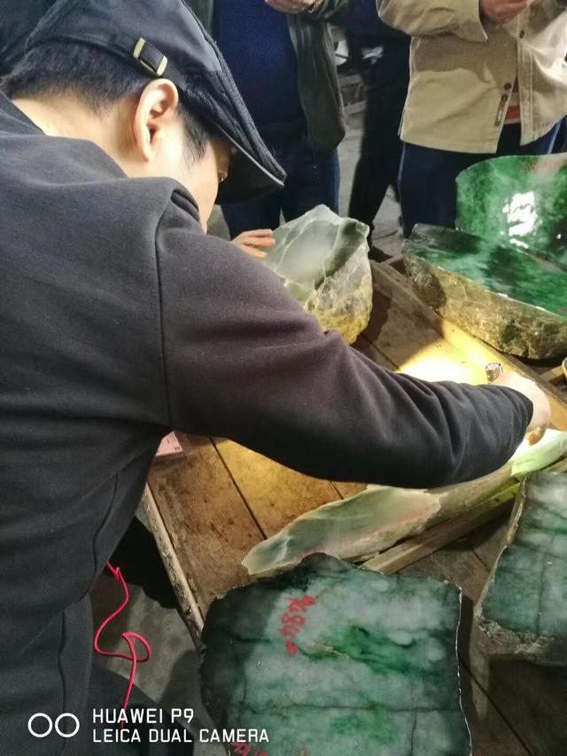 抖音赵阳兰珠宝怎么样,华哥翡翠原石开播了吗-第3张图片-翡翠网 抖音赵阳兰珠宝怎么样,华哥翡翠原石开播了吗-第3张图片-翡翠网