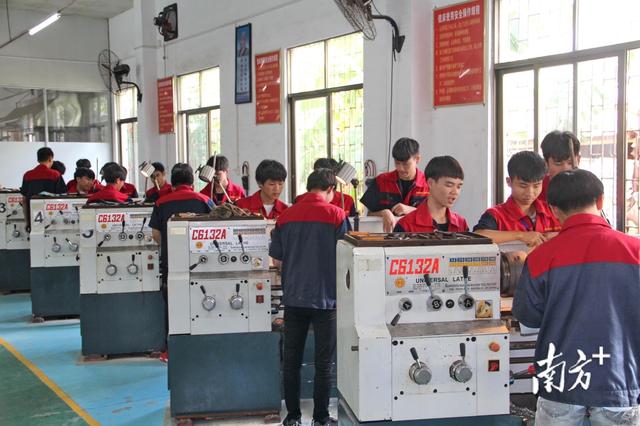 西宁宝光翡翠华庭城东区宝光价格-第5张图片-翡翠网 西宁宝光翡翠华庭城东区宝光价格-第5张图片-翡翠网