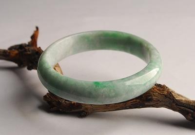 包含糯米冰种翡翠手镯真假辨别的词条-第1张图片-翡翠网 包含糯米冰种翡翠手镯真假辨别的词条-第1张图片-翡翠网
