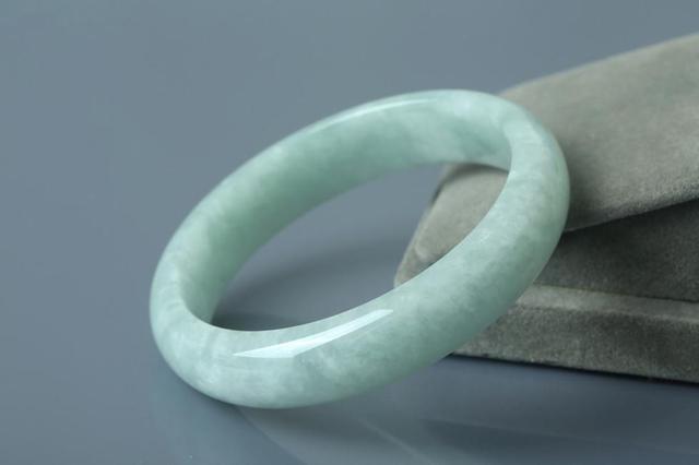 包含糯米冰种翡翠手镯真假辨别的词条-第3张图片-翡翠网 包含糯米冰种翡翠手镯真假辨别的词条-第3张图片-翡翠网