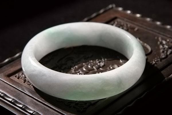 包含糯米冰种翡翠手镯真假辨别的词条-第4张图片-翡翠网 包含糯米冰种翡翠手镯真假辨别的词条-第4张图片-翡翠网