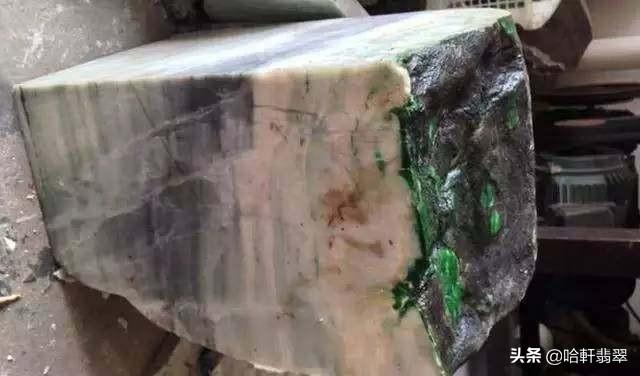 福建高冰翡翠原石,翡翠原石是标王吗-第10张图片-翡翠网 福建高冰翡翠原石,翡翠原石是标王吗-第10张图片-翡翠网