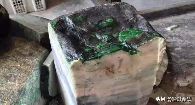 福建高冰翡翠原石,翡翠原石是标王吗-第11张图片-翡翠网 福建高冰翡翠原石,翡翠原石是标王吗-第11张图片-翡翠网