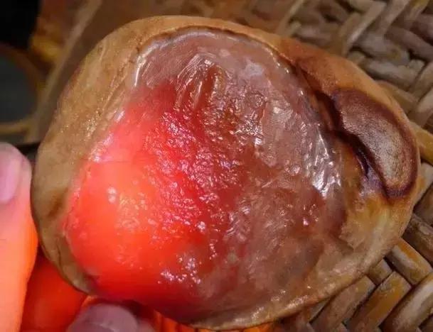 翡翠原石种水什么意思含水翡翠原石图片-第14张图片-翡翠网 翡翠原石种水什么意思含水翡翠原石图片-第14张图片-翡翠网