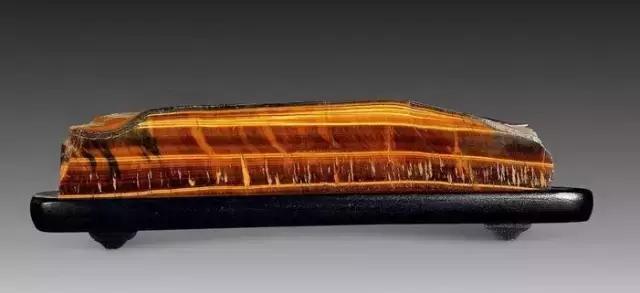 翡翠原石种水什么意思含水翡翠原石图片-第26张图片-翡翠网 翡翠原石种水什么意思含水翡翠原石图片-第26张图片-翡翠网