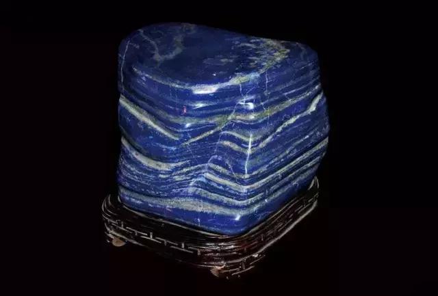 翡翠原石种水什么意思含水翡翠原石图片-第31张图片-翡翠网 翡翠原石种水什么意思含水翡翠原石图片-第31张图片-翡翠网