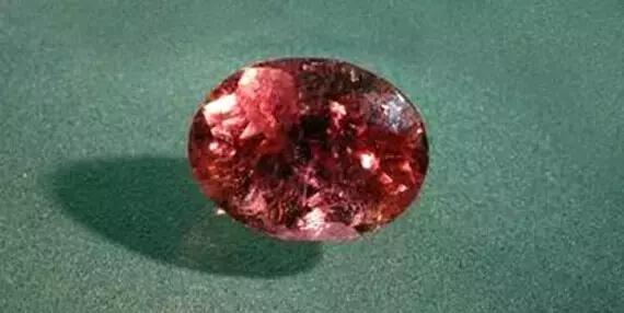 翡翠原石种水什么意思含水翡翠原石图片-第50张图片-翡翠网 翡翠原石种水什么意思含水翡翠原石图片-第50张图片-翡翠网