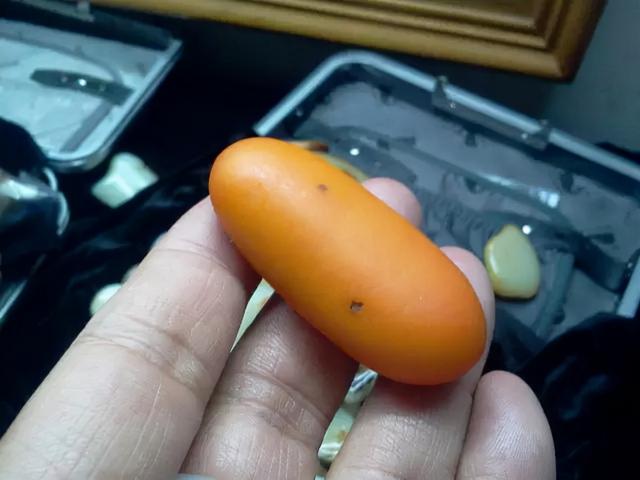 翡翠原石一灯透冒冲冰种,翡翠原石叫什么-第9张图片-翡翠网 翡翠原石一灯透冒冲冰种,翡翠原石叫什么-第9张图片-翡翠网