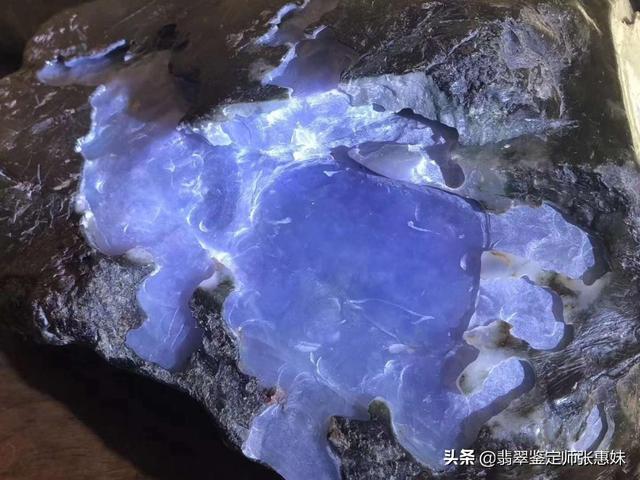 湖北有玉和翡翠原石吗翡翠原石的五种分类-第5张图片-翡翠网 湖北有玉和翡翠原石吗翡翠原石的五种分类-第5张图片-翡翠网