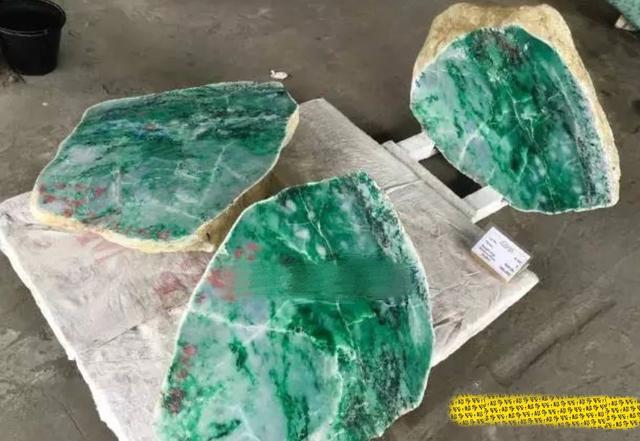 翡翠原石包头癣,安徽癣翡翠原石-第4张图片-翡翠网 翡翠原石包头癣,安徽癣翡翠原石-第4张图片-翡翠网