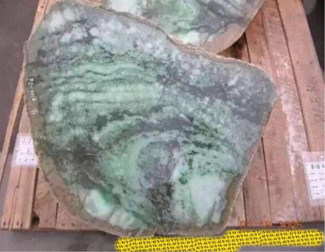 翡翠原石包头癣,安徽癣翡翠原石-第8张图片-翡翠网 翡翠原石包头癣,安徽癣翡翠原石-第8张图片-翡翠网