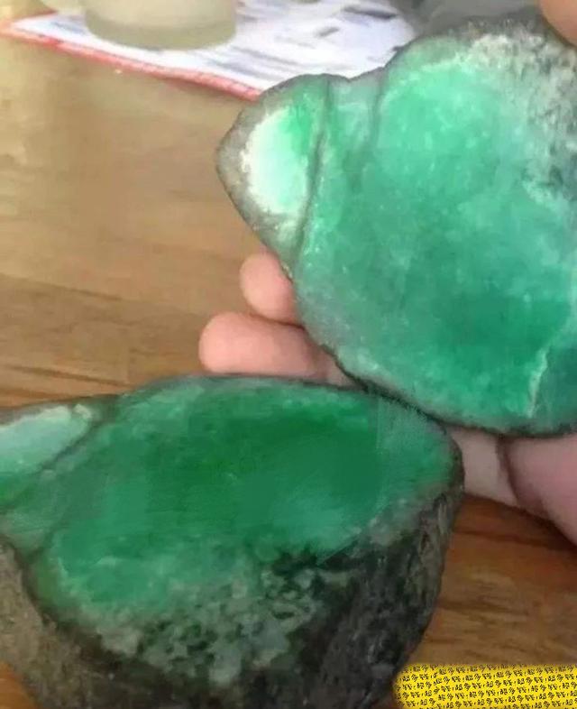 翡翠原石包头癣,安徽癣翡翠原石-第9张图片-翡翠网 翡翠原石包头癣,安徽癣翡翠原石-第9张图片-翡翠网