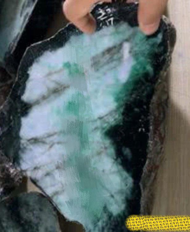 翡翠原石包头癣,安徽癣翡翠原石-第12张图片-翡翠网 翡翠原石包头癣,安徽癣翡翠原石-第12张图片-翡翠网