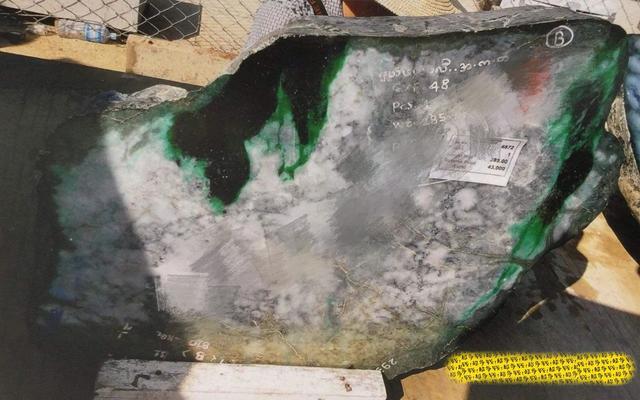 翡翠原石包头癣,安徽癣翡翠原石-第14张图片-翡翠网 翡翠原石包头癣,安徽癣翡翠原石-第14张图片-翡翠网