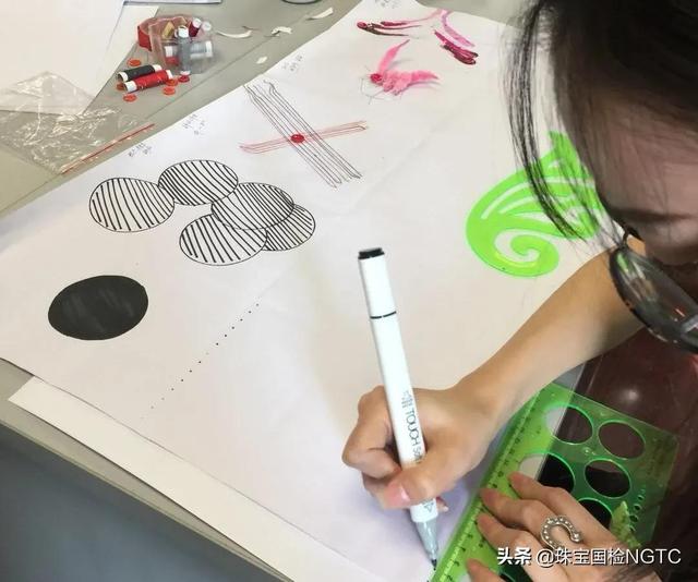 翡翠专业知识培训目的翡翠的专业知识大全-第4张图片-翡翠网 翡翠专业知识培训目的翡翠的专业知识大全-第4张图片-翡翠网