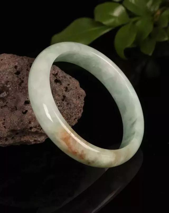 元代翡翠手镯的特点,2万的翡翠手镯-第10张图片-翡翠网 元代翡翠手镯的特点,2万的翡翠手镯-第10张图片-翡翠网