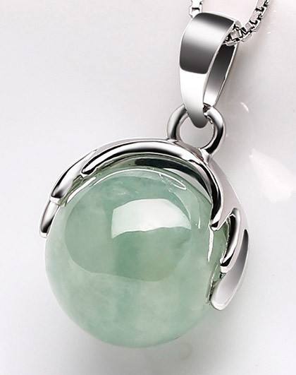 翡翠珠子挂件的价格的简单介绍-第1张图片-翡翠网 翡翠珠子挂件的价格的简单介绍-第1张图片-翡翠网