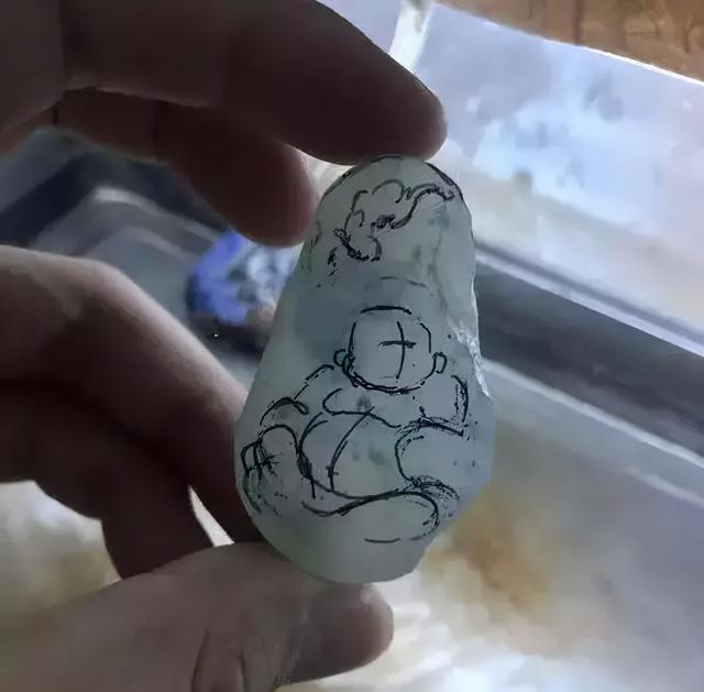 翡翠原石切开的简单介绍-第5张图片-翡翠网 翡翠原石切开的简单介绍-第5张图片-翡翠网