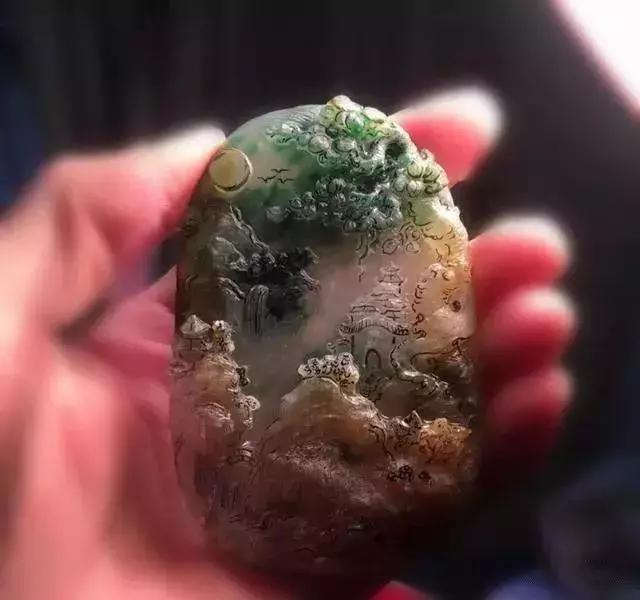 翡翠毛料原石翡翠原石最顶级的表现-第5张图片-翡翠网 翡翠毛料原石翡翠原石最顶级的表现-第5张图片-翡翠网