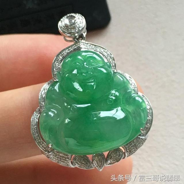 翡翠挂件手镯怎么上色的简单介绍-第1张图片-翡翠网 翡翠挂件手镯怎么上色的简单介绍-第1张图片-翡翠网