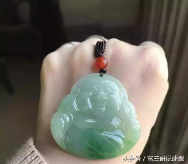 翡翠挂件手镯怎么上色的简单介绍-第8张图片-翡翠网 翡翠挂件手镯怎么上色的简单介绍-第8张图片-翡翠网