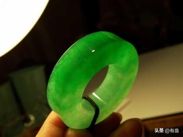 翡翠牌子一般多厚厚装翡翠知识-第2张图片-翡翠网 翡翠牌子一般多厚厚装翡翠知识-第2张图片-翡翠网