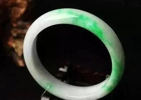 翡翠原石的价位,翡翠透明价格-第11张图片-翡翠网 翡翠原石的价位,翡翠透明价格-第11张图片-翡翠网