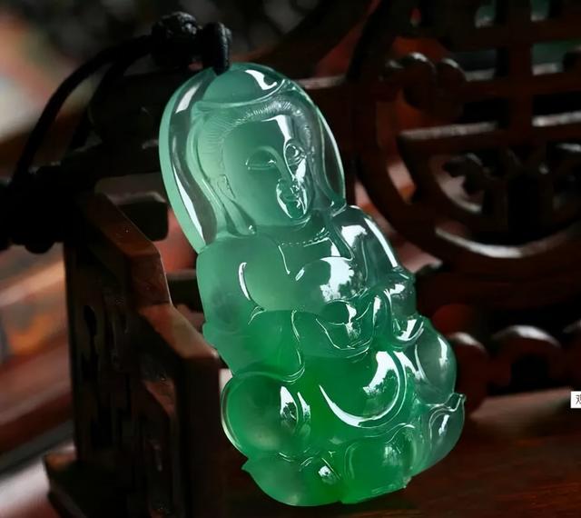 翡翠小知识翡翠的透明度讲解的简单介绍-第4张图片-翡翠网 翡翠小知识翡翠的透明度讲解的简单介绍-第4张图片-翡翠网