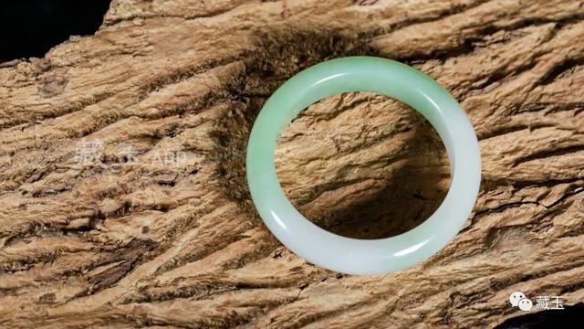 淘宝上手镯明料能买吗,低端翡翠手镯造假-第6张图片-翡翠网 淘宝上手镯明料能买吗,低端翡翠手镯造假-第6张图片-翡翠网