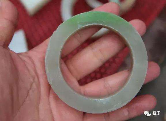 淘宝上手镯明料能买吗,低端翡翠手镯造假-第19张图片-翡翠网 淘宝上手镯明料能买吗,低端翡翠手镯造假-第19张图片-翡翠网
