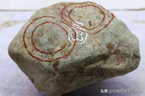 百三桥翡翠原石特点,南齐翡翠原石的特点及图解-第2张图片-翡翠网 百三桥翡翠原石特点,南齐翡翠原石的特点及图解-第2张图片-翡翠网