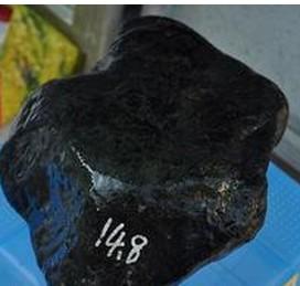 莫湾基原石上的白莽图,翡翠原石莫湾基来自什么场口-第7张图片-翡翠网 莫湾基原石上的白莽图,翡翠原石莫湾基来自什么场口-第7张图片-翡翠网